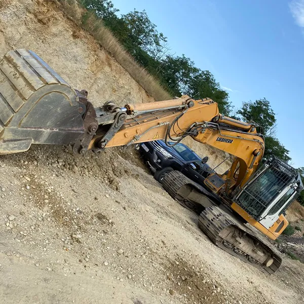 nagygep-geppark-liebherr-906-lanctalpas-forgokotro